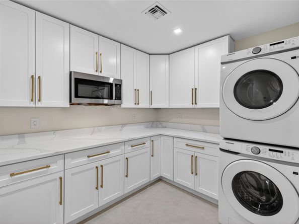 2109 NE 64th St, Fort Lauderdale FL 33308