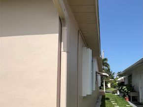 5713 NW 68th Ter, Tamarac FL 33321