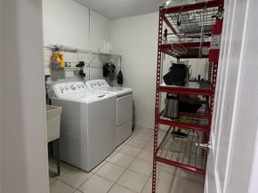 5713 NW 68th Ter, Tamarac FL 33321