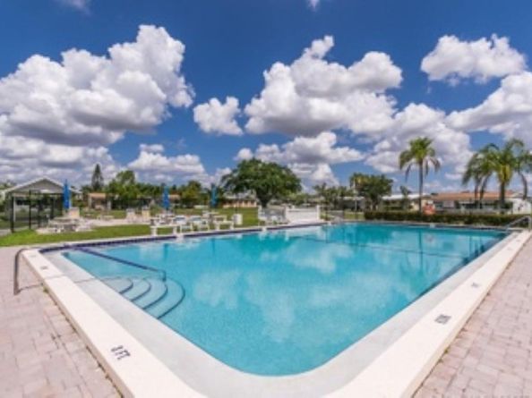 5713 NW 68th Ter, Tamarac FL 33321