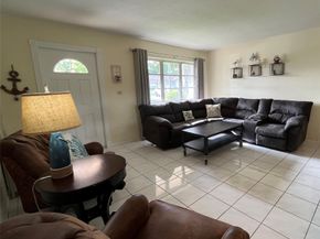 5713 NW 68th Ter, Tamarac FL 33321