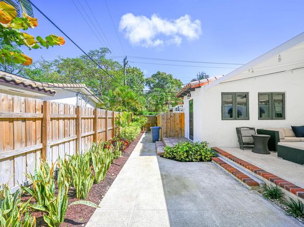 801 Hibiscus Street, Boca Raton FL 33486