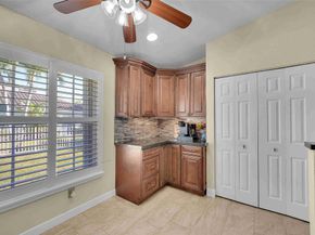 5640 NW 120th Ter 5640, Coral Springs FL 33076