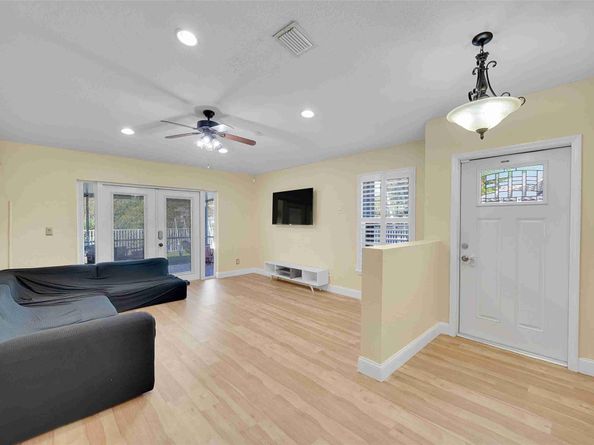 5640 NW 120th Ter 5640, Coral Springs FL 33076