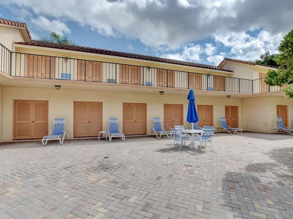 7233 Promenade Drive 201, Boca Raton FL 33433