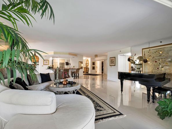 7233 Promenade Drive 201, Boca Raton FL 33433
