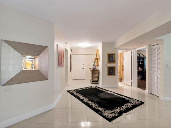 7233 Promenade Drive 201, Boca Raton FL 33433
