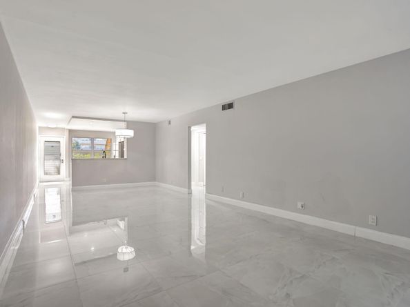 2202 Lucaya Bend G2, Coconut Creek FL 33066