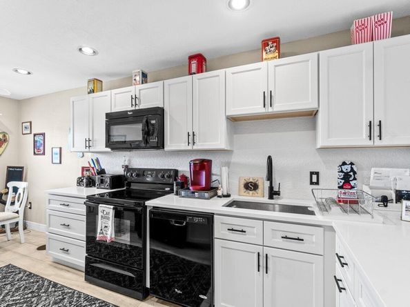 4 Stratford Drive B, Boynton Beach FL 33436