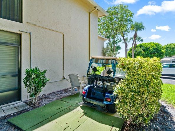 4 Stratford Drive B, Boynton Beach FL 33436