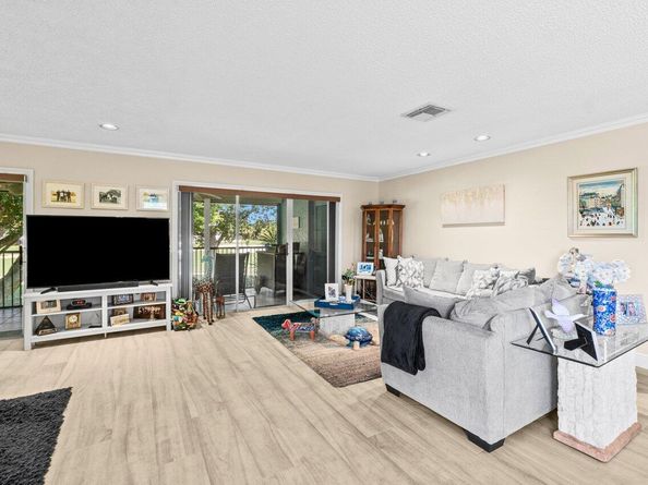 4 Stratford Drive B, Boynton Beach FL 33436