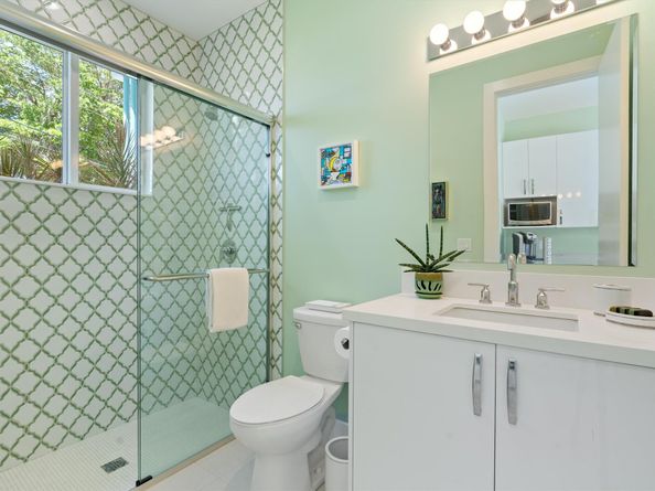 619 NE 21st Ct, Wilton Manors FL 33305
