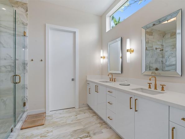 619 NE 21st Ct, Wilton Manors FL 33305