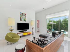 619 NE 21st Ct, Wilton Manors FL 33305