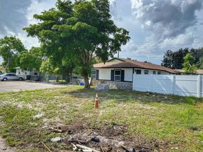 3195 Mcsherry Drive, Lake Worth FL 33461