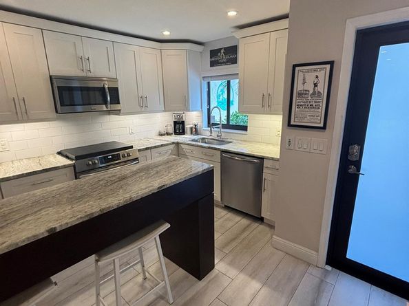 385 SE 17th Ave 385, Deerfield Beach FL 33441