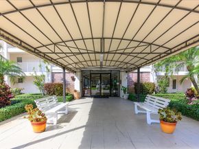 2651 S Course Dr 210, Pompano Beach FL 33069