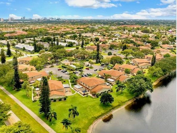 4443 Willow Pond Rd A, West Palm Beach FL 33417