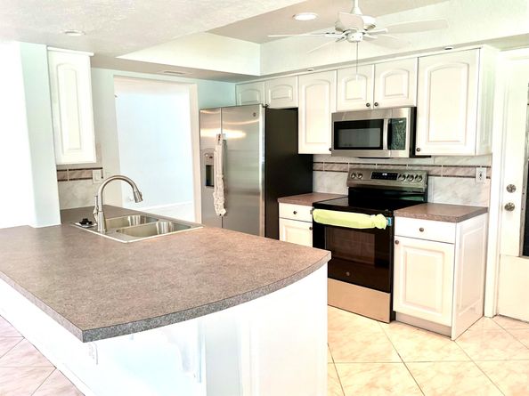 136 NW 10th Court, Boynton Beach FL 33426