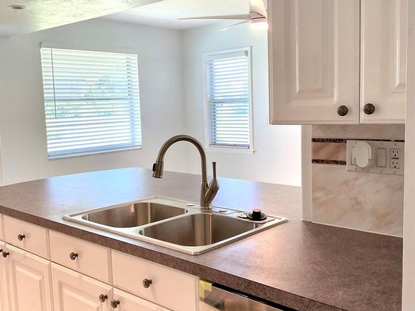 136 NW 10th Court, Boynton Beach FL 33426