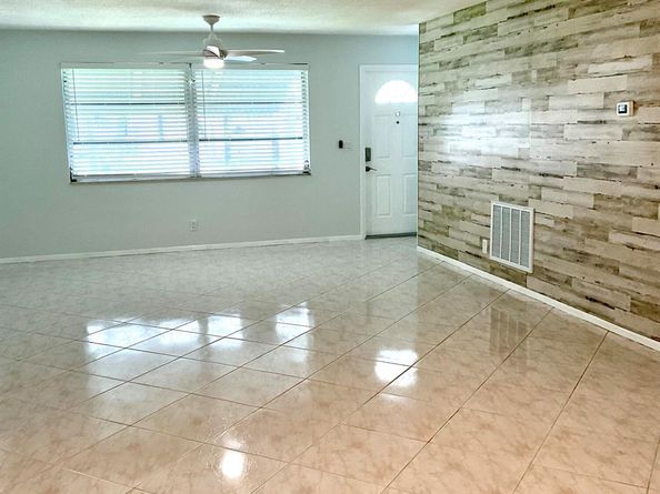 136 NW 10th Court, Boynton Beach FL 33426
