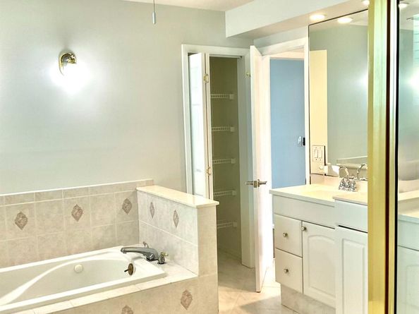 136 NW 10th Court, Boynton Beach FL 33426