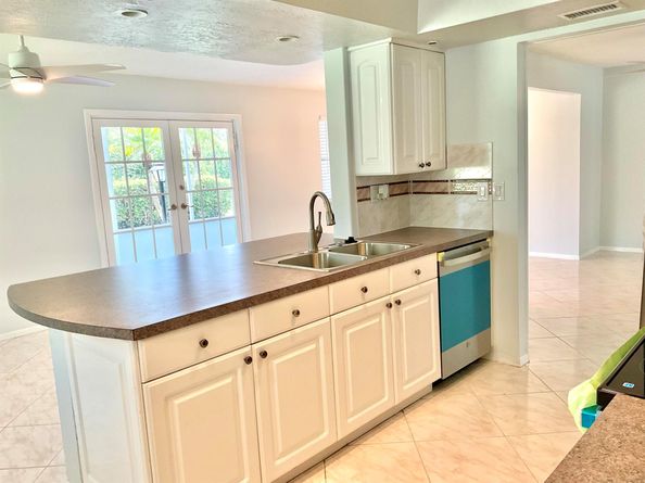 136 NW 10th Court, Boynton Beach FL 33426