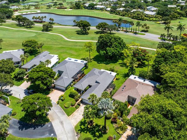 3 Glens Drive E, Boynton Beach FL 33436