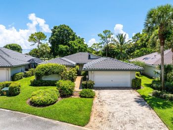 3 Glens Drive E