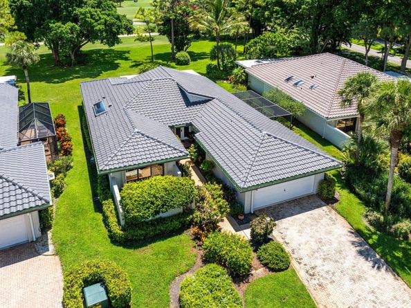 3 Glens Drive E, Boynton Beach FL 33436