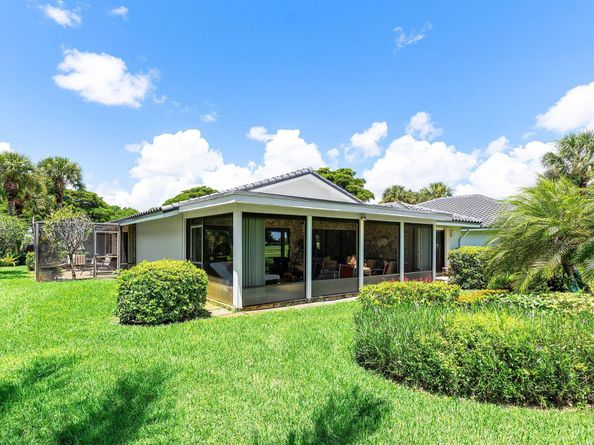 3 Glens Drive E, Boynton Beach FL 33436