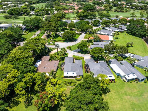 3 Glens Drive E, Boynton Beach FL 33436