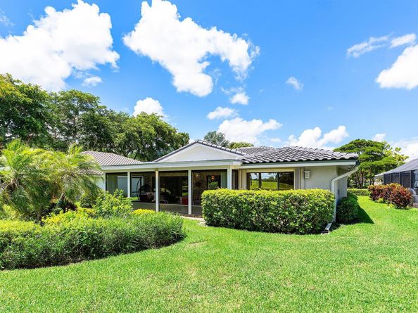 3 Glens Drive E, Boynton Beach FL 33436