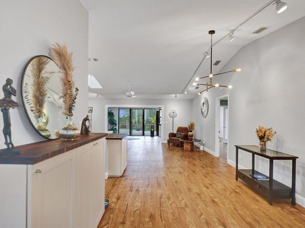 96 Mayfair Lane, Boynton Beach FL 33426