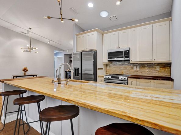 96 Mayfair Lane, Boynton Beach FL 33426