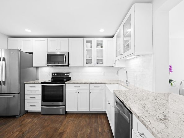2200 NE 33rd Ave 15J, Fort Lauderdale FL 33305