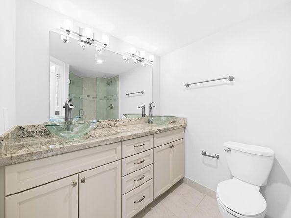 2200 NE 33rd Ave 15J, Fort Lauderdale FL 33305