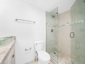 2200 NE 33rd Ave 15J, Fort Lauderdale FL 33305