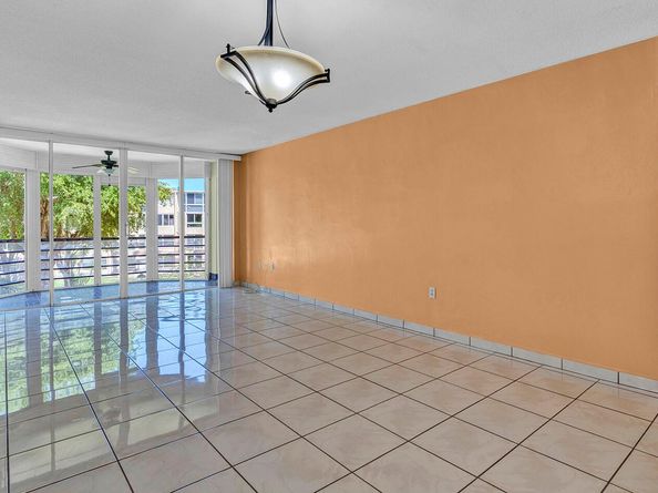 1301 NE 191st Street F307, Miami FL 33179