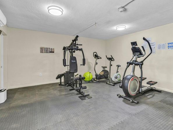 1301 NE 191st Street F307, Miami FL 33179