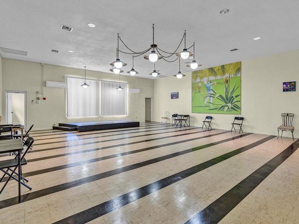 1301 NE 191st Street F307, Miami FL 33179