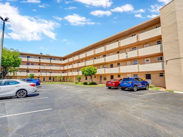 1301 NE 191st Street F307, Miami FL 33179