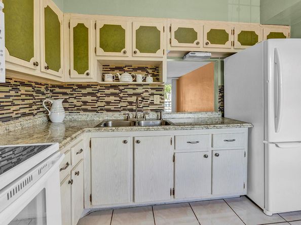 1301 NE 191st Street F307, Miami FL 33179
