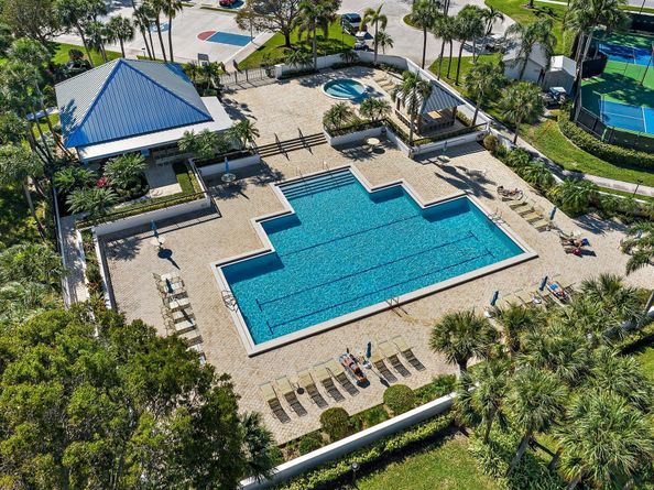 104 Sand Pine Drive, Jupiter FL 33477