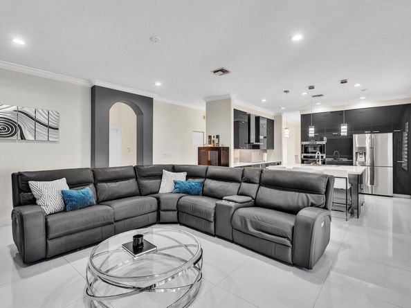 2092 SW 176th Avenue, Miramar FL 33029