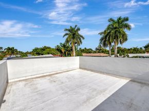 2425 NE 26th Ave, Fort Lauderdale FL 33305