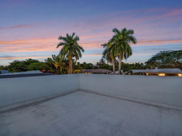 2425 NE 26th Ave, Fort Lauderdale FL 33305
