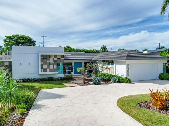 2425 NE 26th Ave, Fort Lauderdale FL 33305