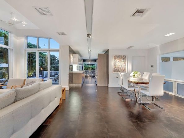 2425 NE 26th Ave, Fort Lauderdale FL 33305
