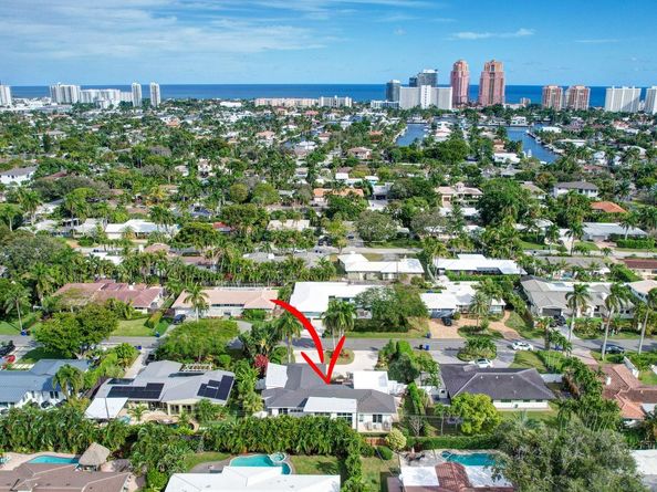 2425 NE 26th Ave, Fort Lauderdale FL 33305
